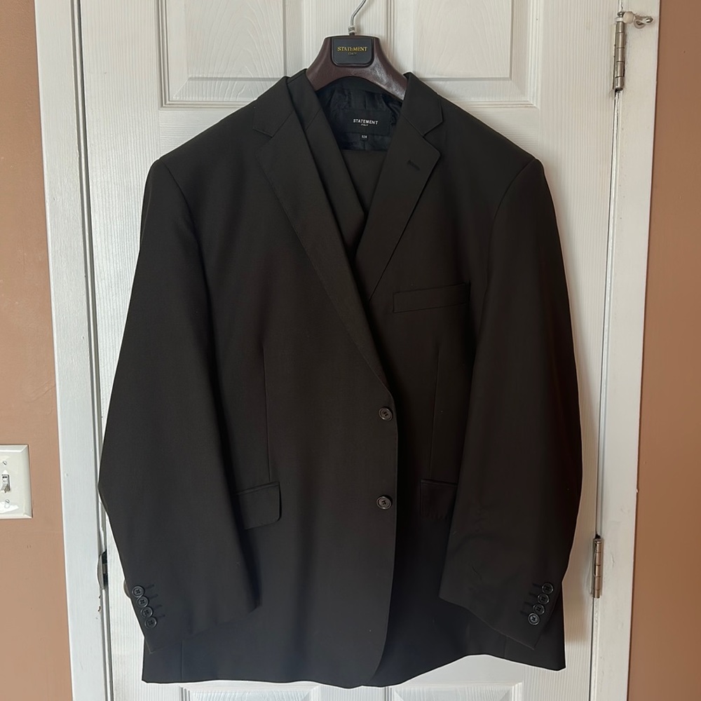 Olive Men’s Three-Piece Suit